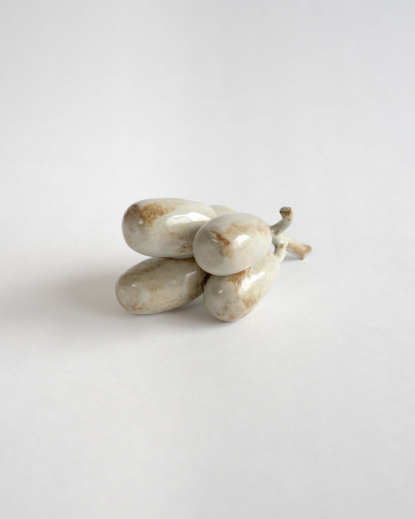 PEON CERAMIC OBJECT - GRAPES #11