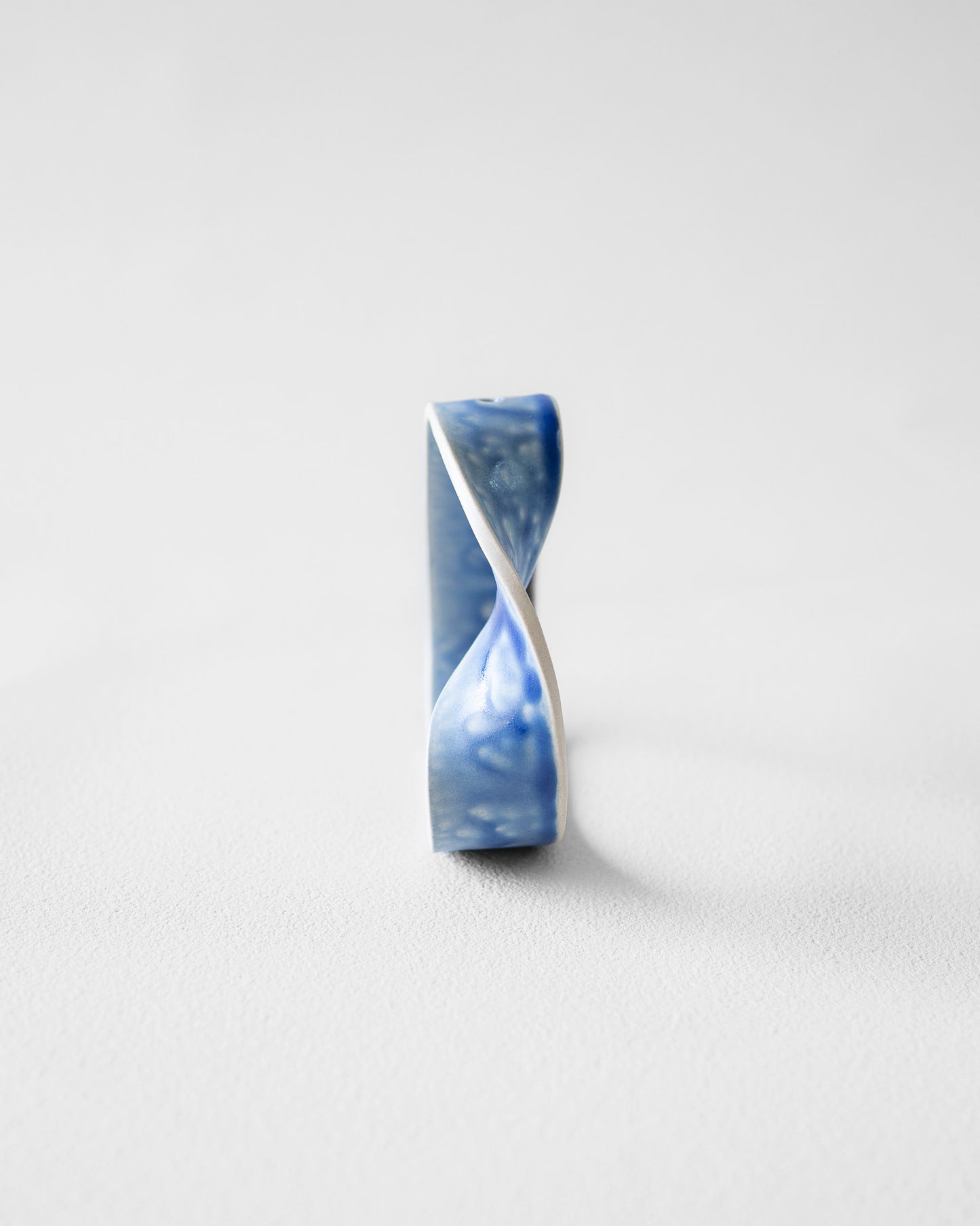 Slorence - RING VASE #18