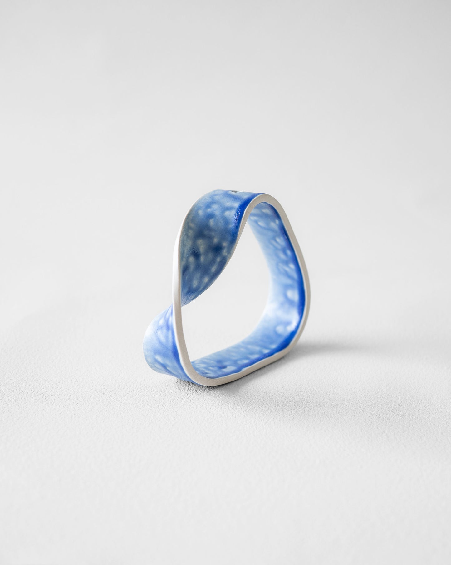 Slorence - RING VASE #18