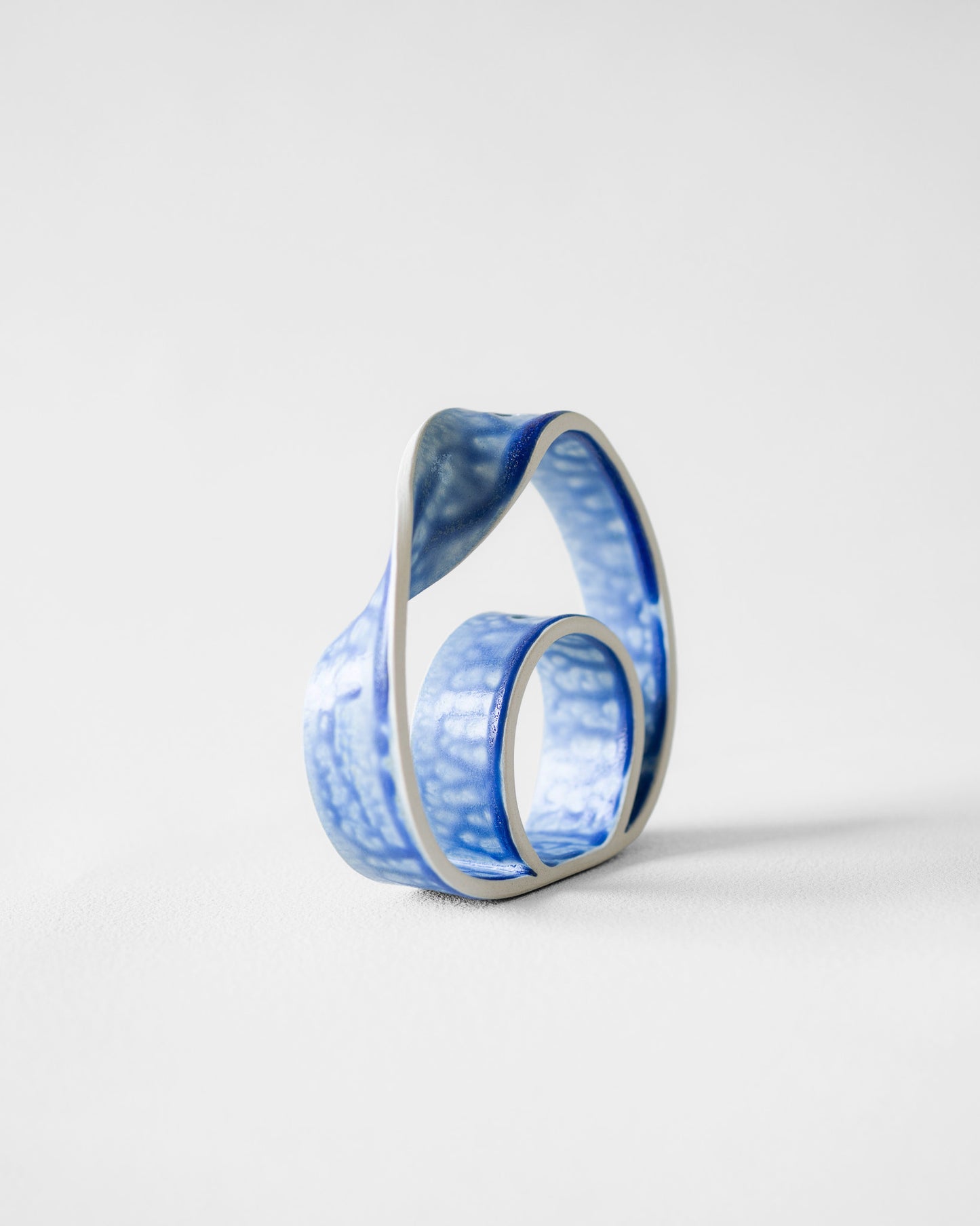Slorence - RING VASE #22