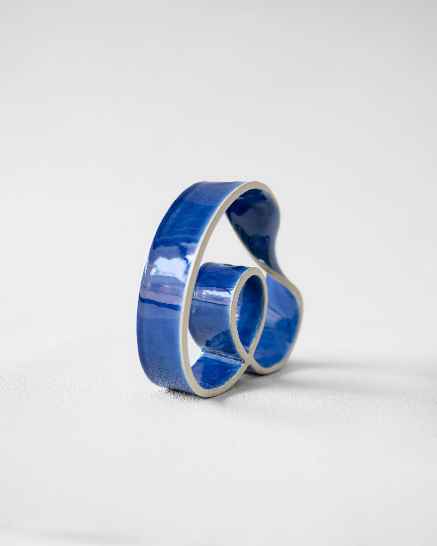 Slorence - RING VASE #23