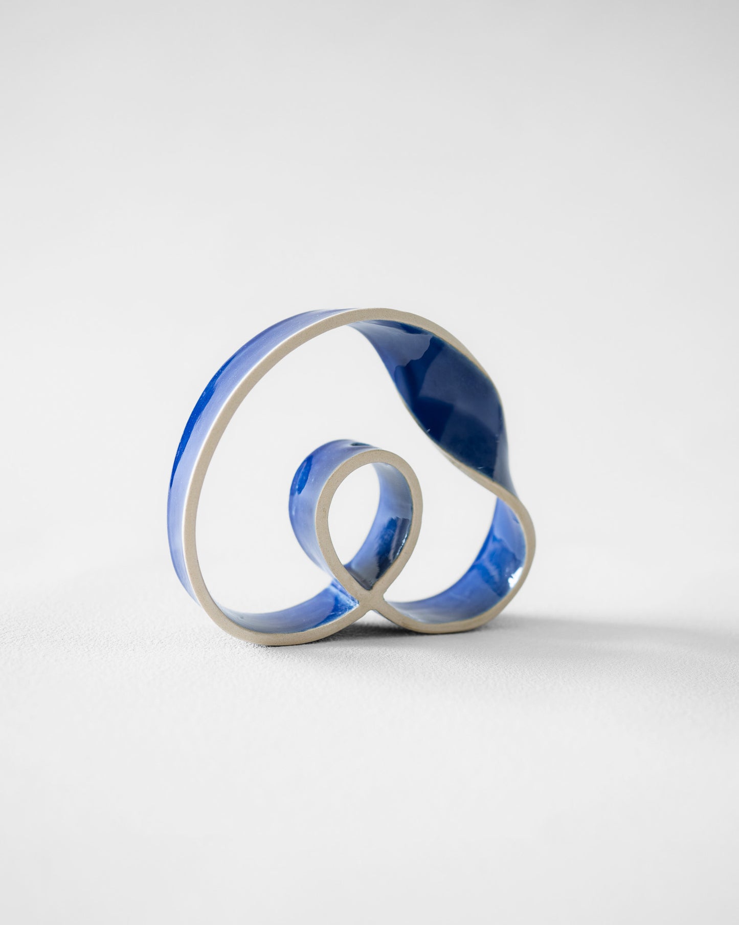 Slorence - RING VASE #23