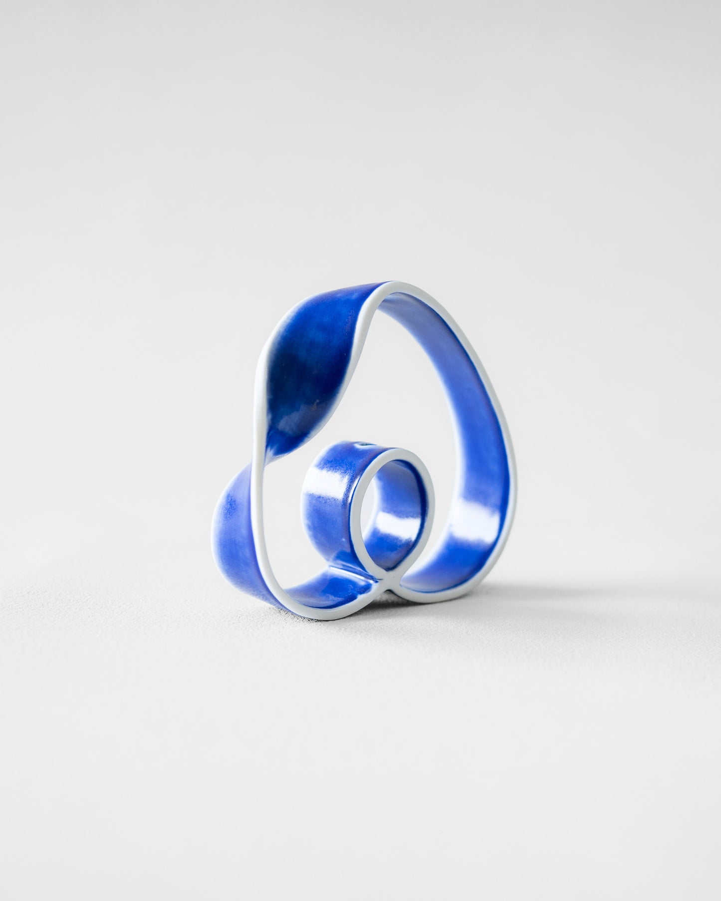 Slorence - RING VASE #25