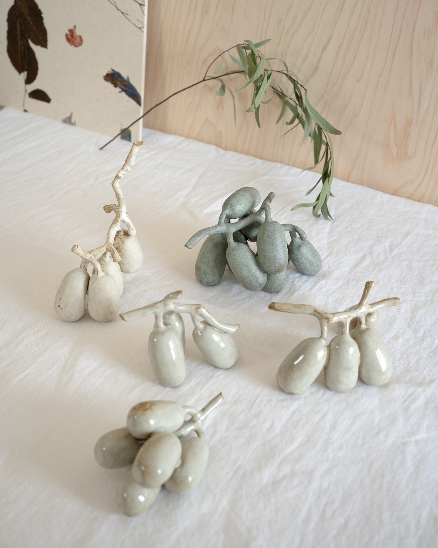 PEON CERAMIC OBJECT - GRAPES #11