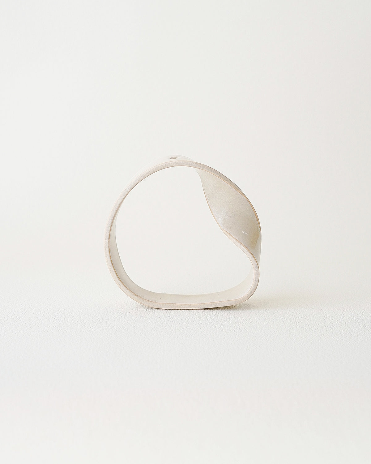 Slorence - Ring Vase B Misty White