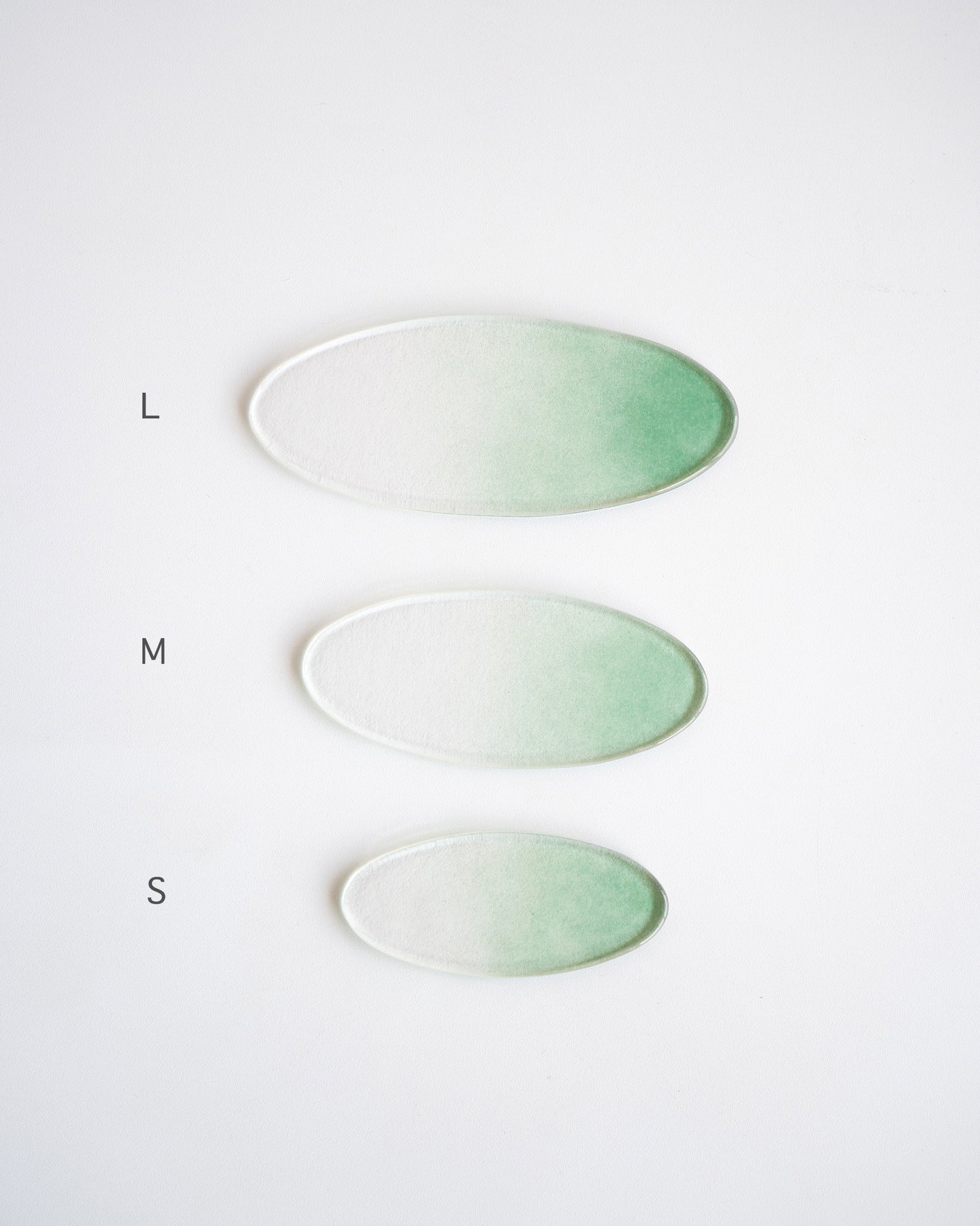 Clearmood - Dew-Oval Cutlery Rest Deep green