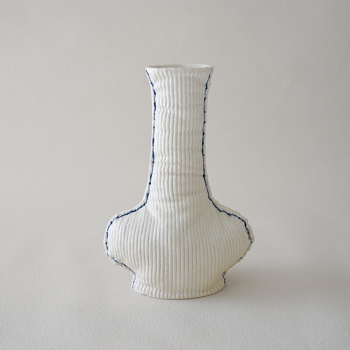 Fabramics - Corduroy long neck vase