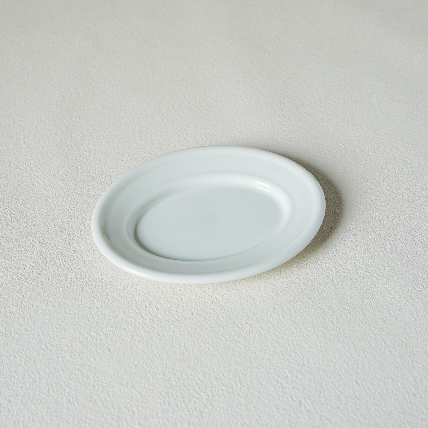 MUJAGI - Gloss Milk Oval Plate【Flower Pickプレゼント対象: 期間1/31-2/12】