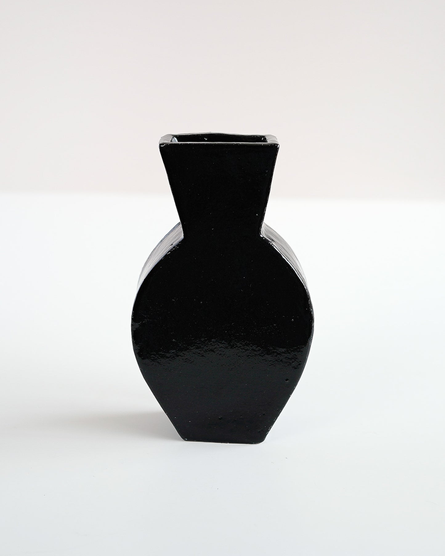 Nana Takizawa - Flower vase M #2