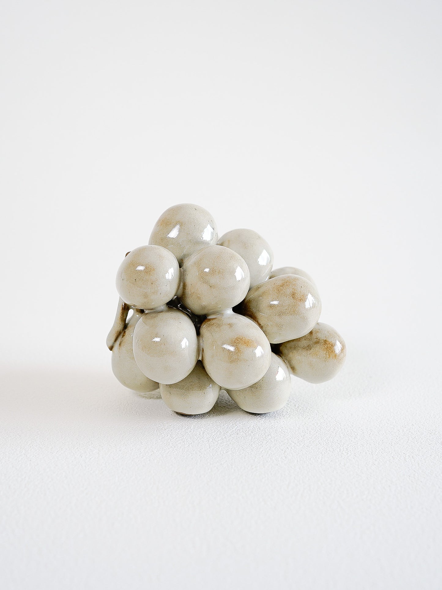 PEON CERAMIC OBJECT - GRAPES #15