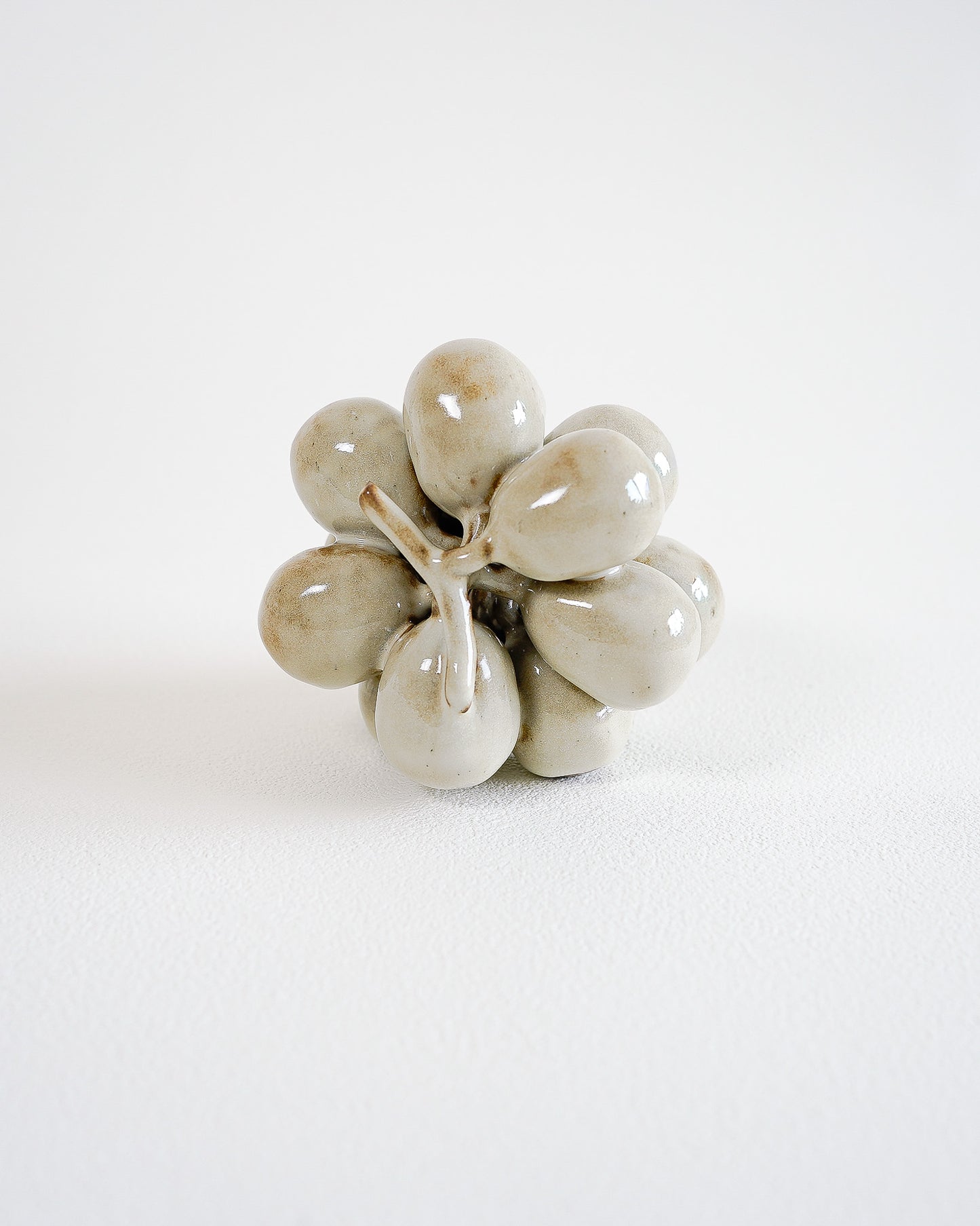 PEON CERAMIC OBJECT - GRAPES #15