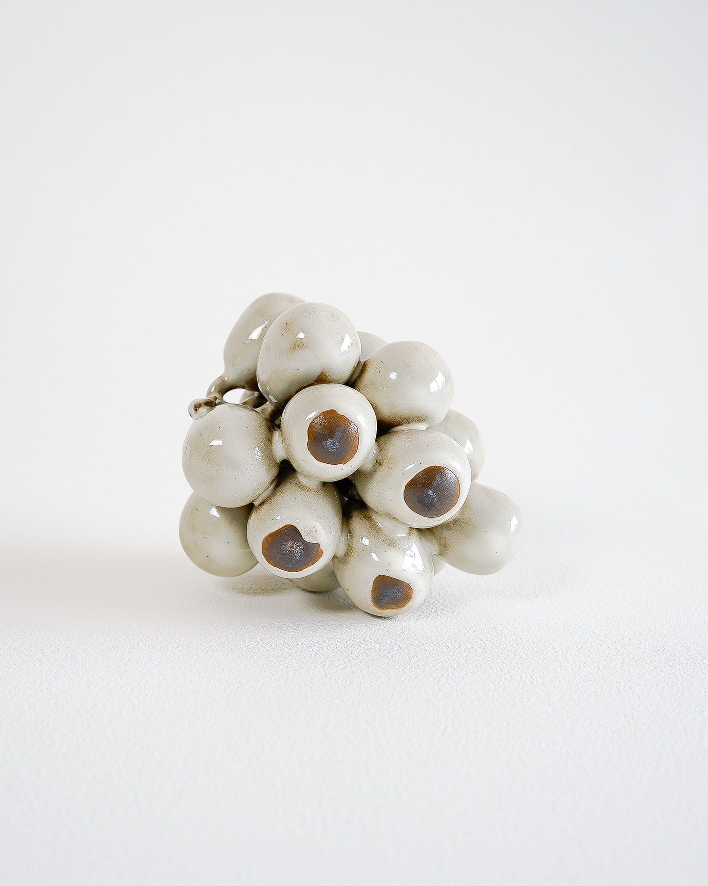 PEON CERAMIC OBJECT - GRAPES #15
