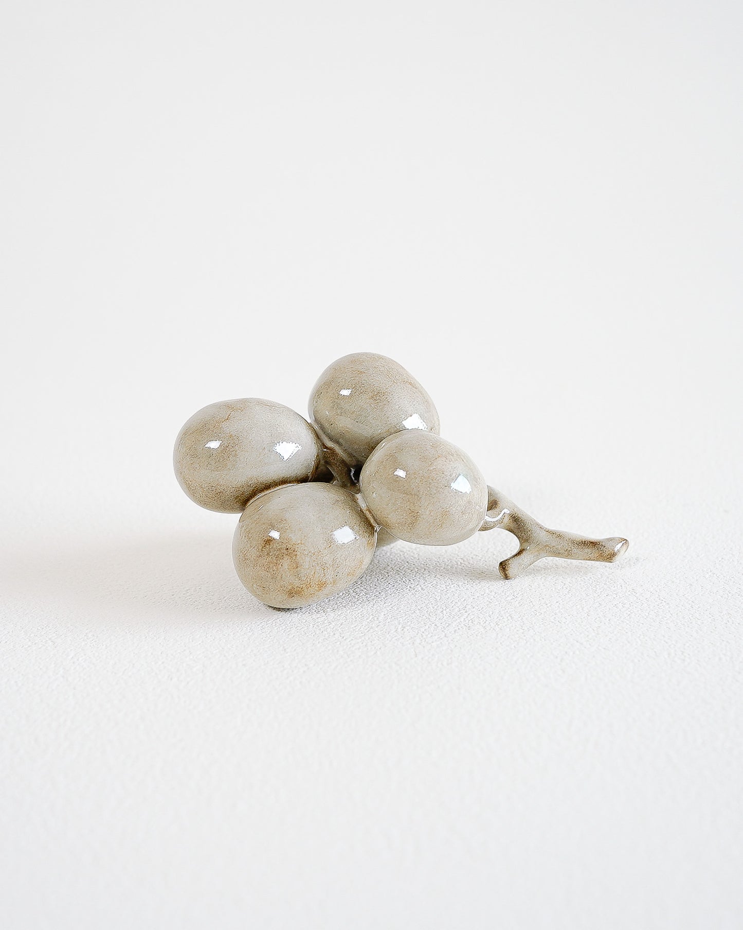 PEON CERAMIC OBJECT - GRAPES #18