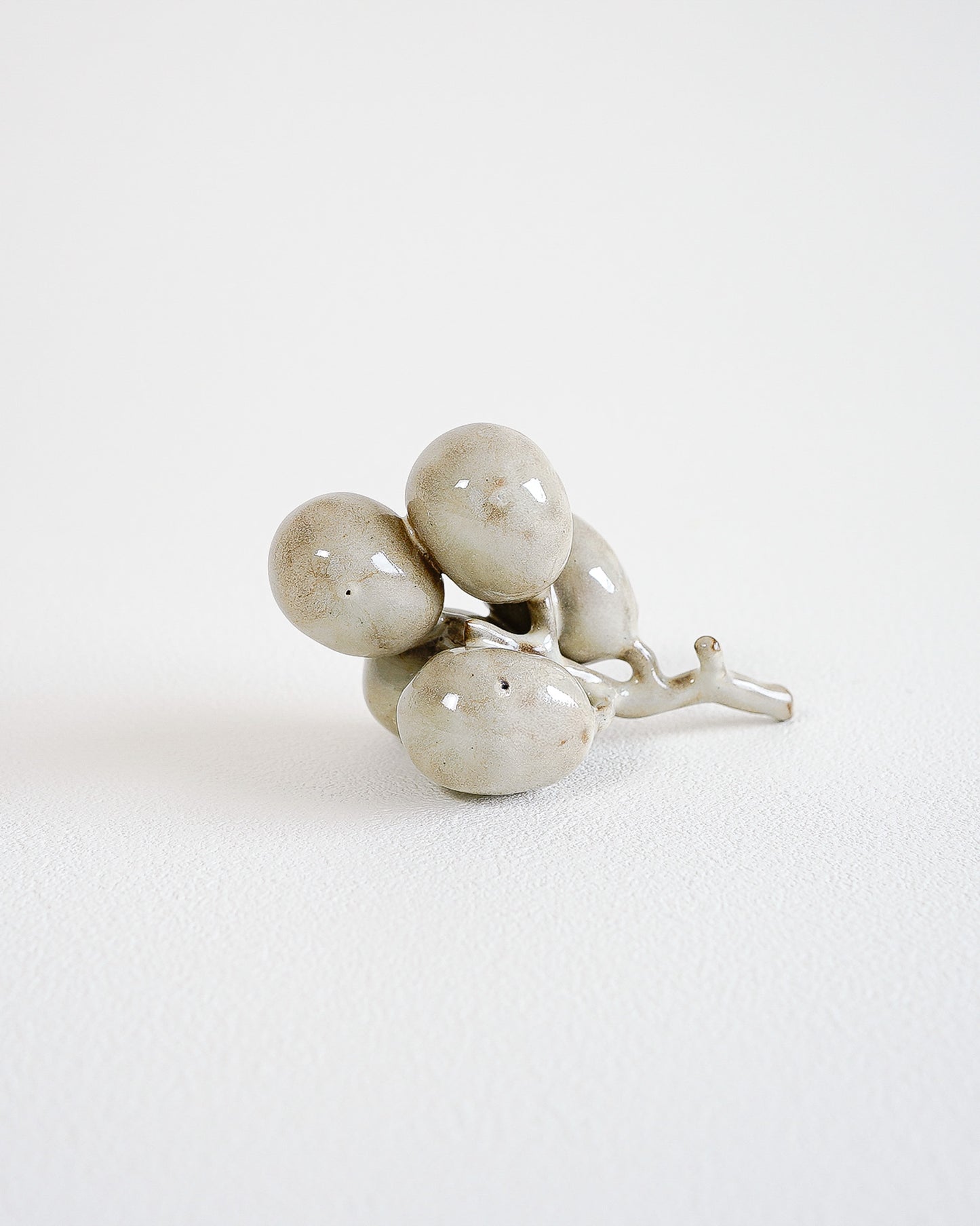 PEON CERAMIC OBJECT - GRAPES #18