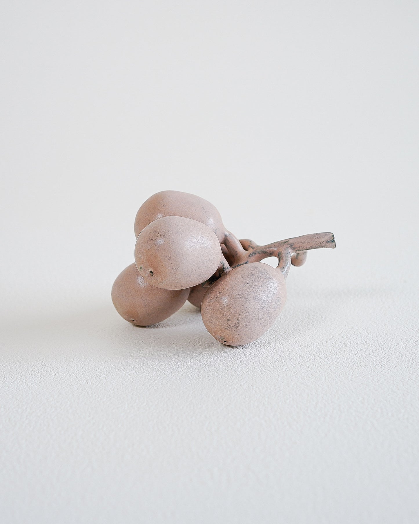 PEON CERAMIC OBJECT - GRAPES #19