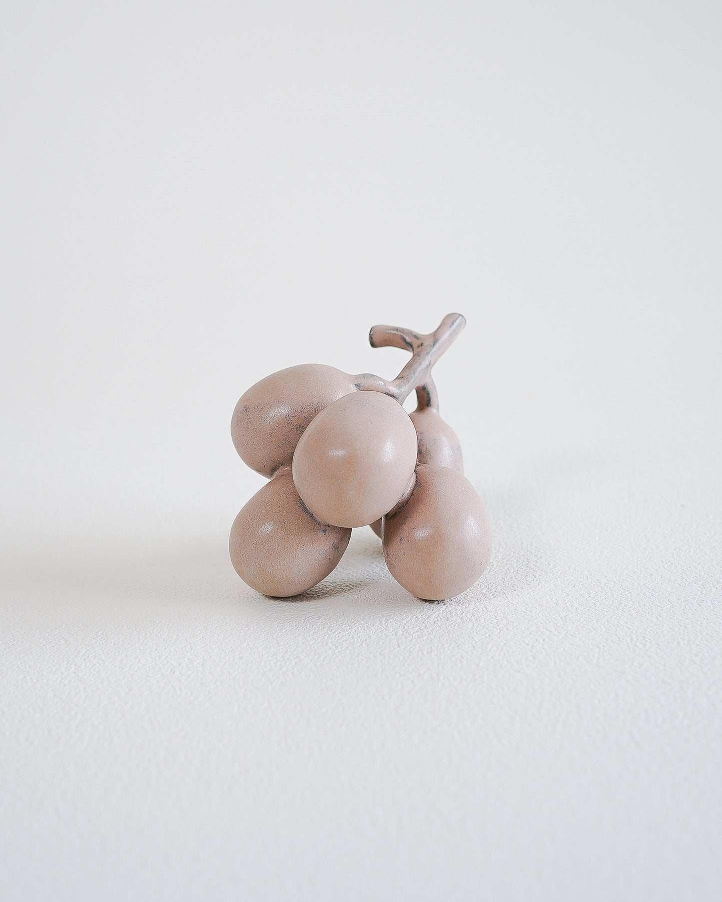 PEON CERAMIC OBJECT - GRAPES #19