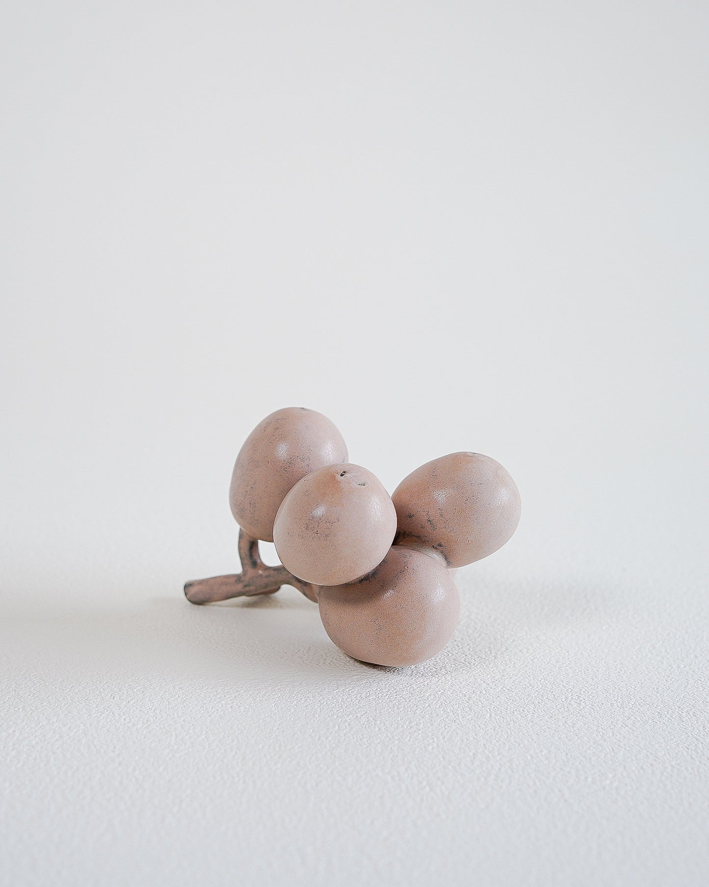 PEON CERAMIC OBJECT - GRAPES #19