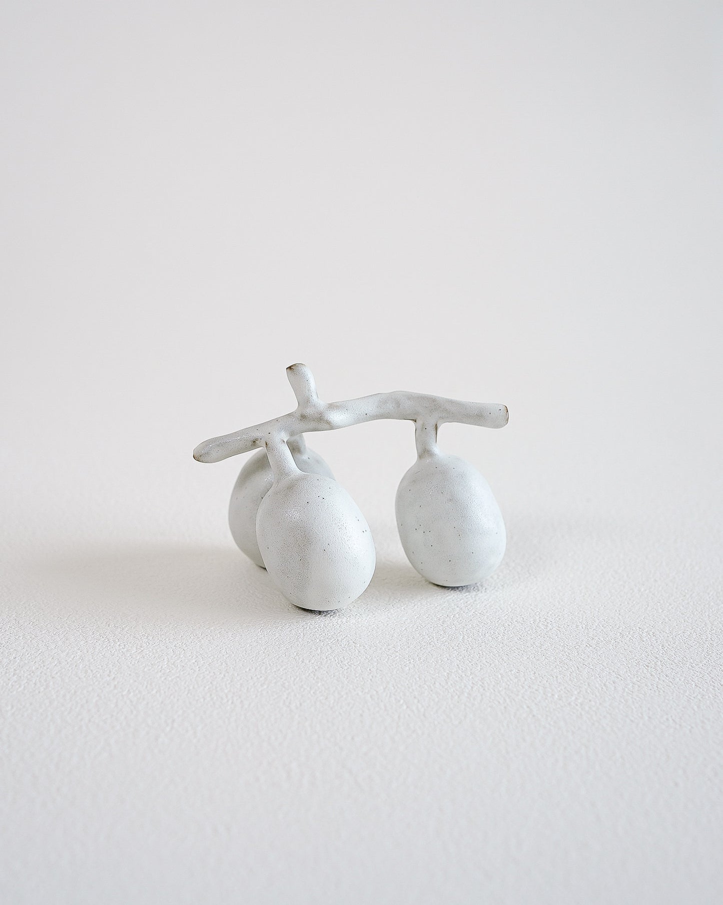 PEON CERAMIC OBJECT - GRAPES #24