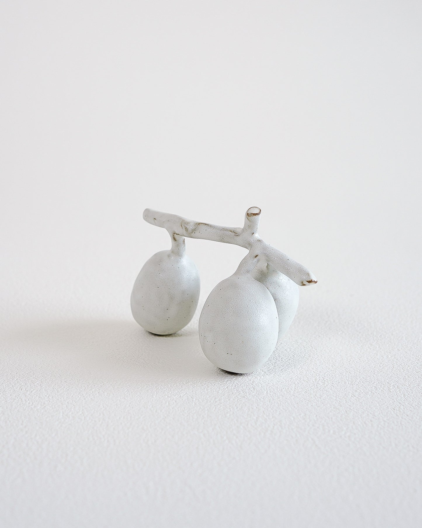 PEON CERAMIC OBJECT - GRAPES #24