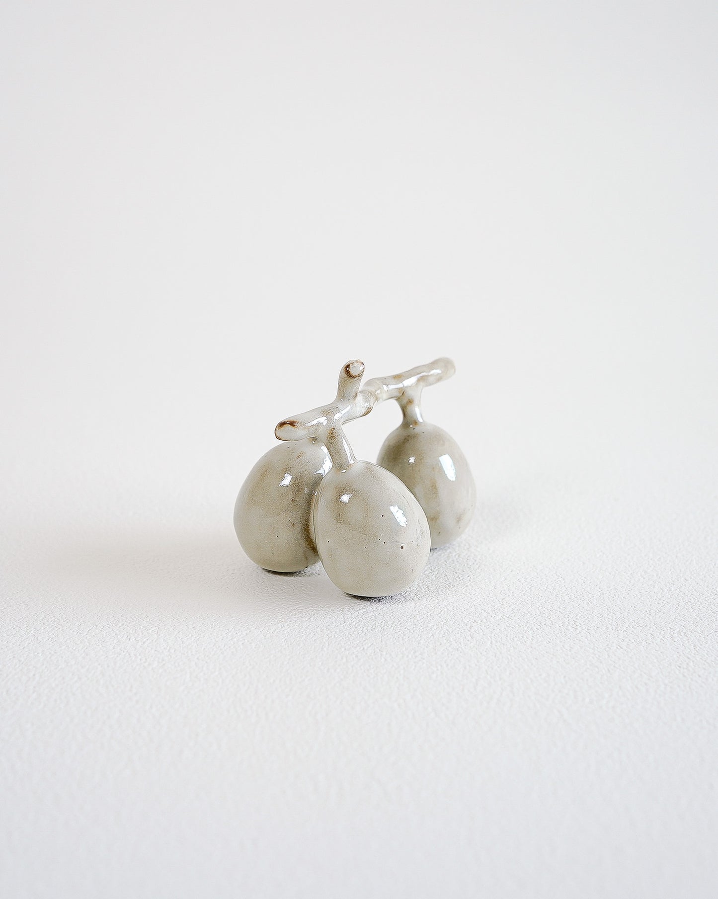 PEON CERAMIC OBJECT - GRAPES #25