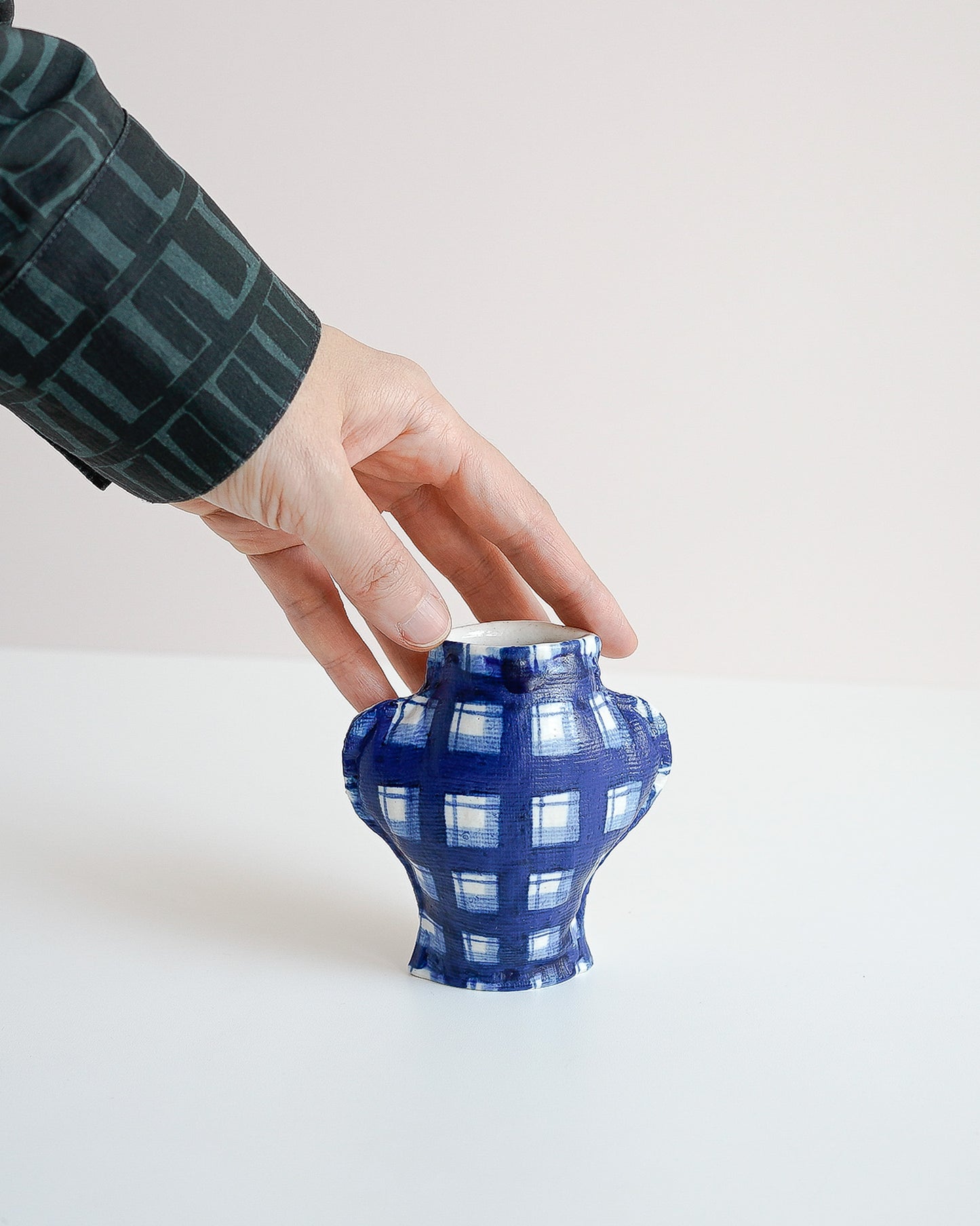 Fabramics - Round shoulder vase mini