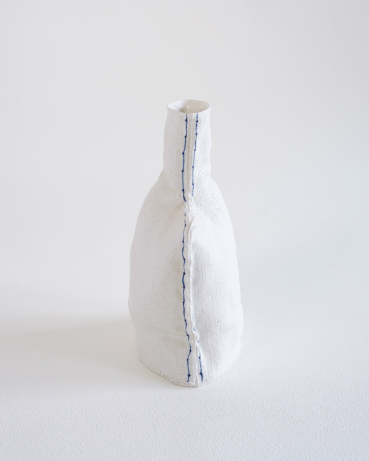 Fabramics - Square shoulder vase