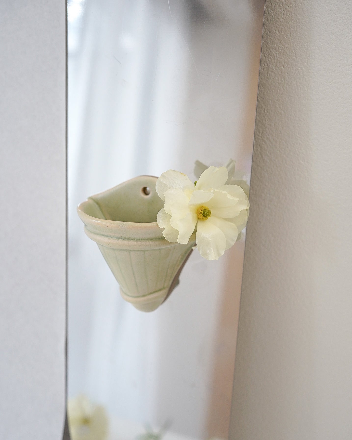 FUYOO x Slorence Wall Flower Vase - Yellow green