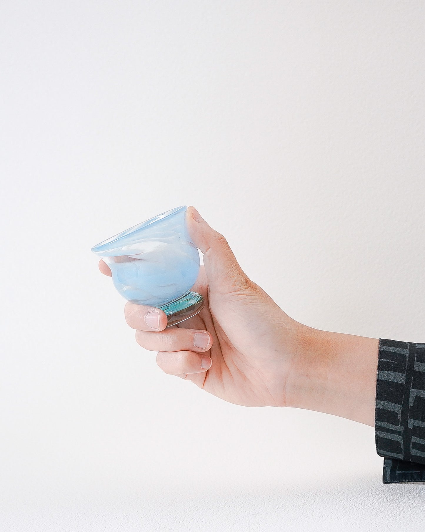 FUYOO GLASS - SAKE CUP  Light blue