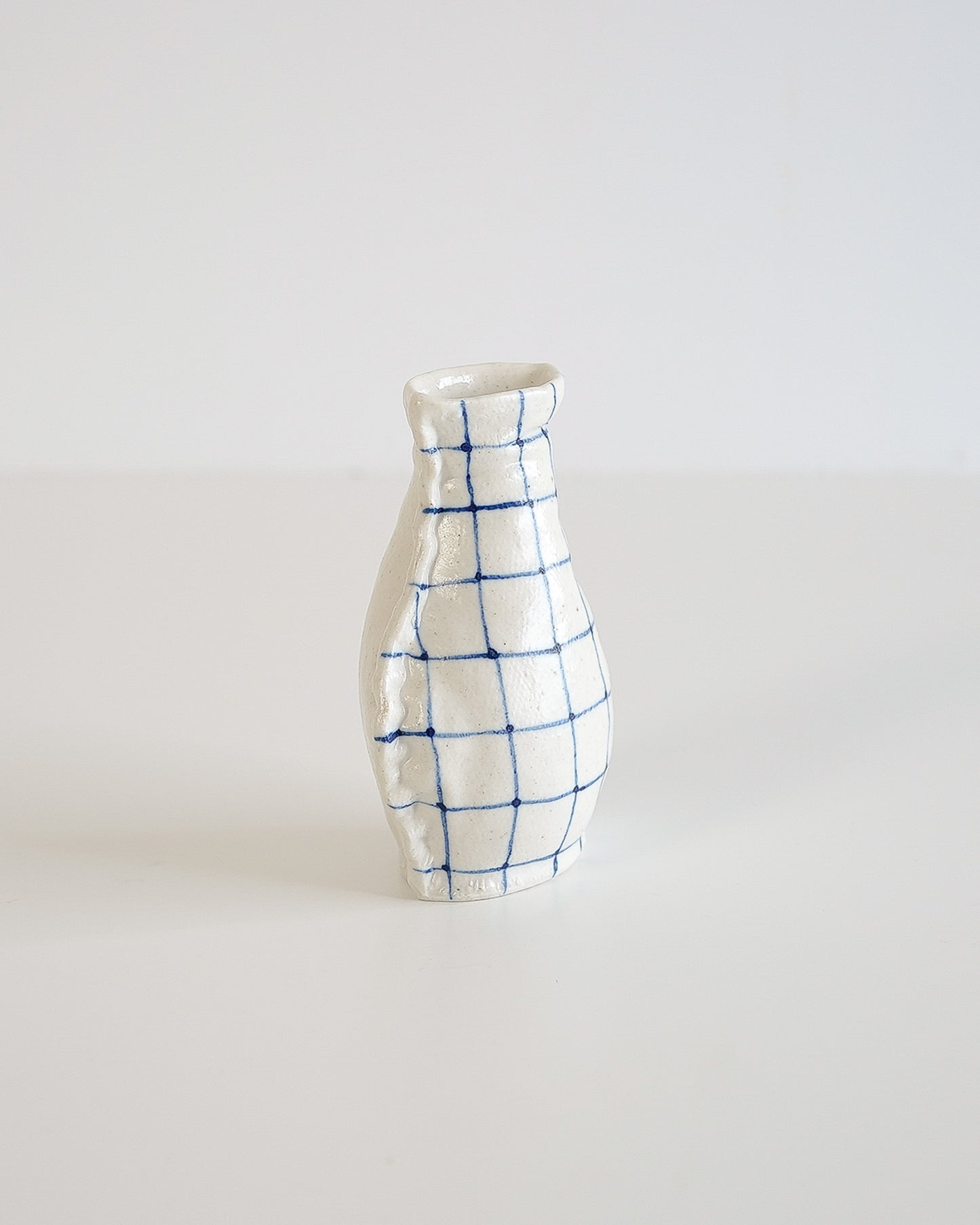 Fabramics- Long neck vase, small
